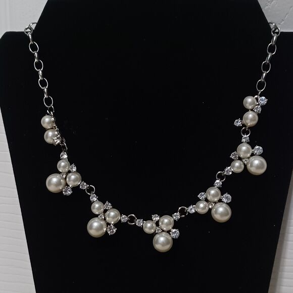 Source Unknown Jewelry - Elegant Pearl & Crystal Statement Necklace, 16”